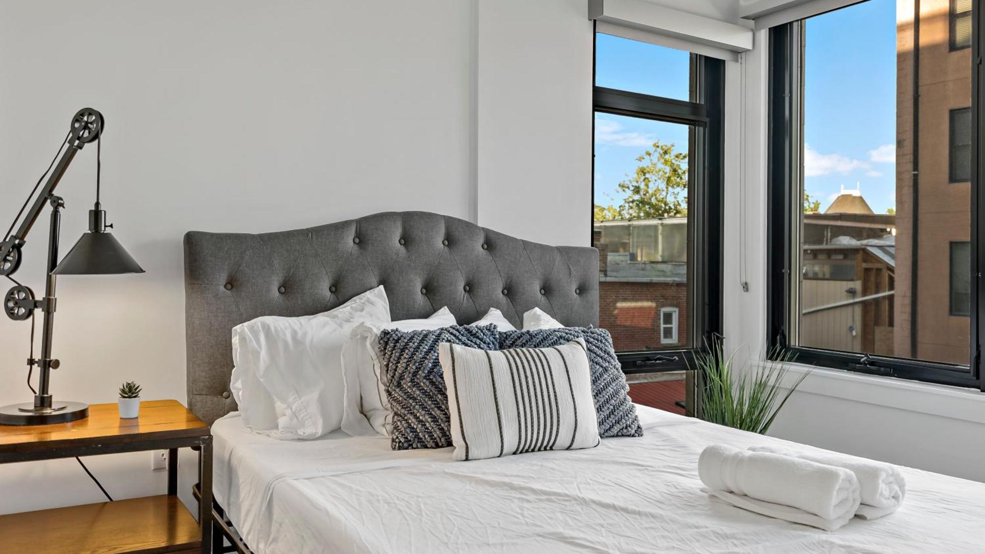 Pure Voyage Shaw Aparthotel Washington Buitenkant foto